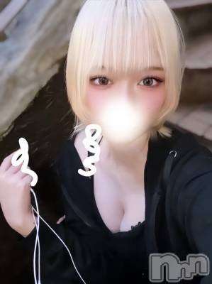 なつき(20) 身長165cm、スリーサイズB87(E).W55.H84。上越デリヘル BLUE BIRD上越店(ブルーバード上越店)在籍。