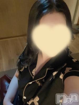 えま(23) 身長158cm、スリーサイズB().W.H。新潟メンズエステ MYIRO　-マイロ-(マイロ)在籍。