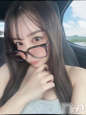 白凪りお(21) 身長162cm、スリーサイズB85(E).W57.H84。上越デリヘル RICHARD（リシャール）(リシャール)在籍。