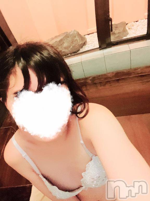 上田発デリヘルBIBLE～奥様の性書～(バイブル～オクサマノセイショ～)☆リリカ☆(25)の2026年4月18日写メブログ「夜の街って…🌃」