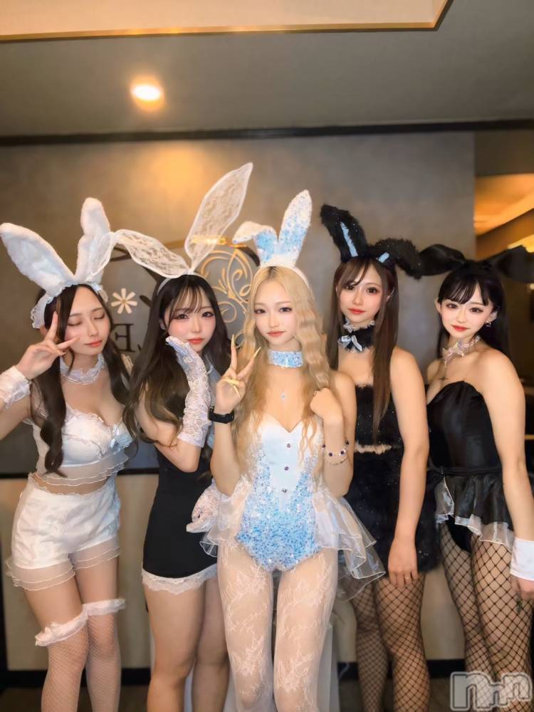 ���ܱ������ʥå��������륺�С�Lounge FLEUR(�饦�󥸥ե롼��) �椺��9��24���̥�֥����֥��٥�Ȥ���á�