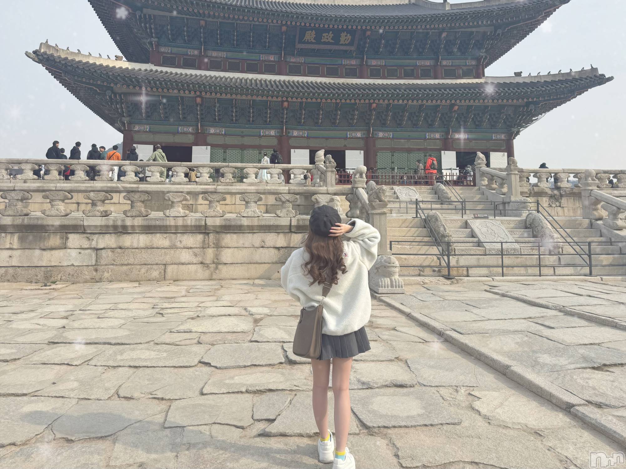 ���ܱ������ʥå��������륺�С�Lounge FLEUR(�饦�󥸥ե롼��) ��2026ǯ4��11���̥�֥����ַ�ʡ�ܡ�