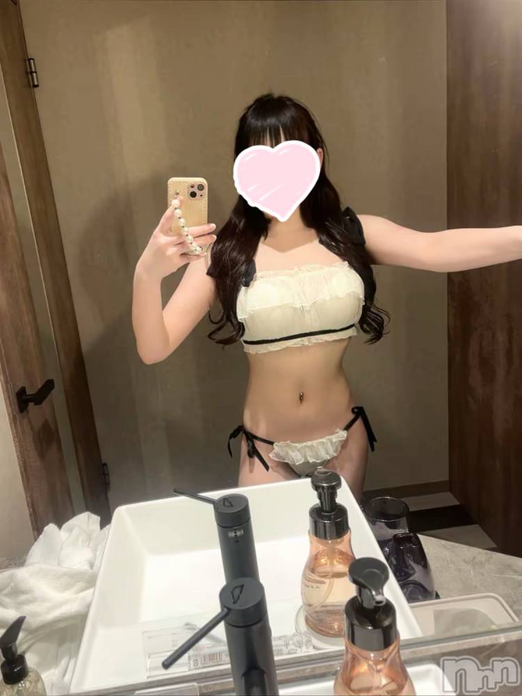 新潟デリヘルRouge(ルージュ) 新人☆初美 ゆき(18)の2月10日写メブログ「出勤してるよ🌟」