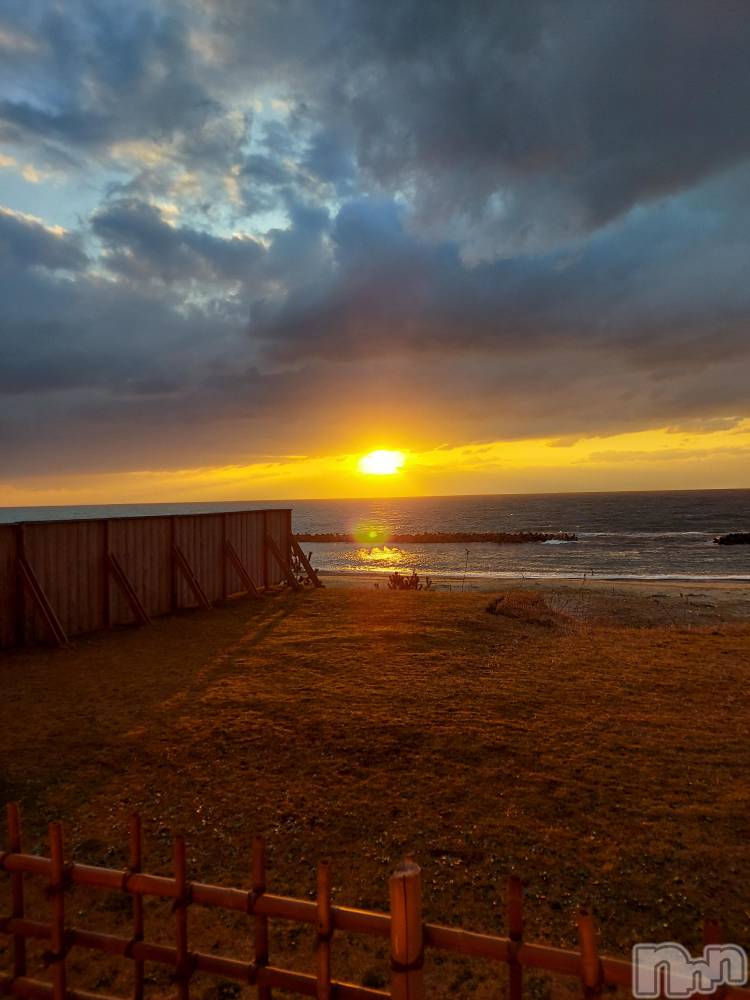 �����������Х��顦����ֽϽ�����Х��� Lips(���奯���祭��Х����åץ�) ��������4��14���̥�֥�����ͼ������