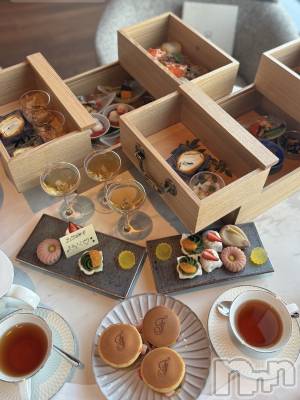 ��Į���ʥå��������륺�С�GIRLS BAR Fable(�����륺�С��ե��֥�) ������2��3���̥�֥����֤Ϥ���Ƥ��¥̥��😌🎀��