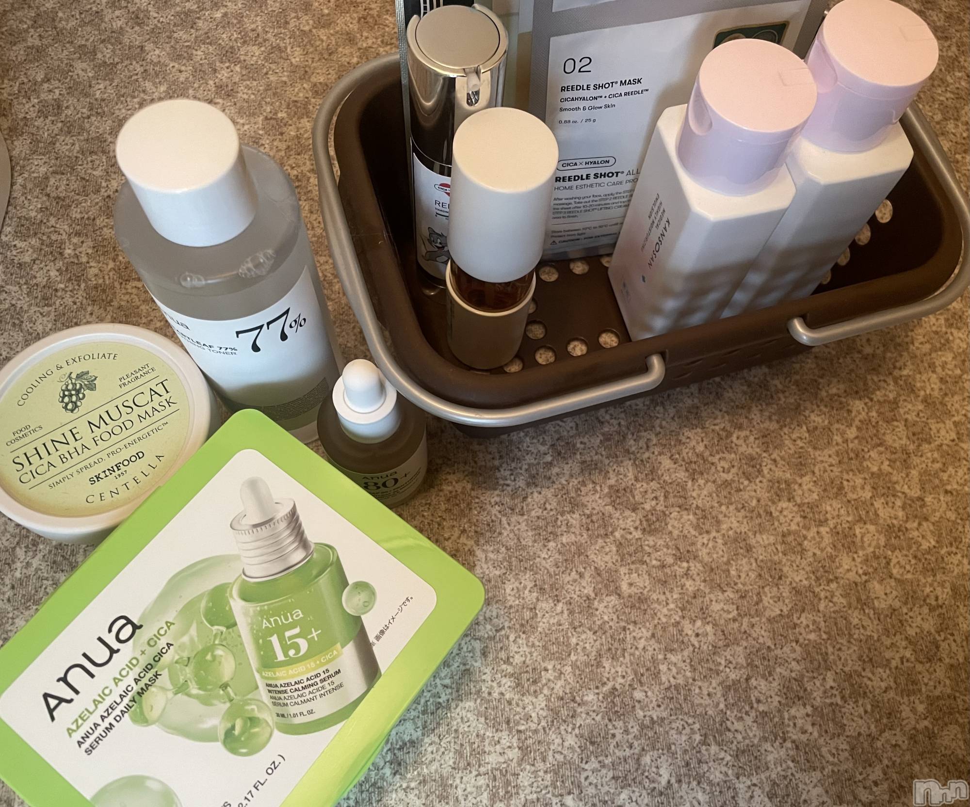 ���ץ���Х��顦�����CLUB BOSS(����� �ܥ�) ��2026ǯ3��31���̥�֥�����anua�ǥ����󥱥�����Ф��