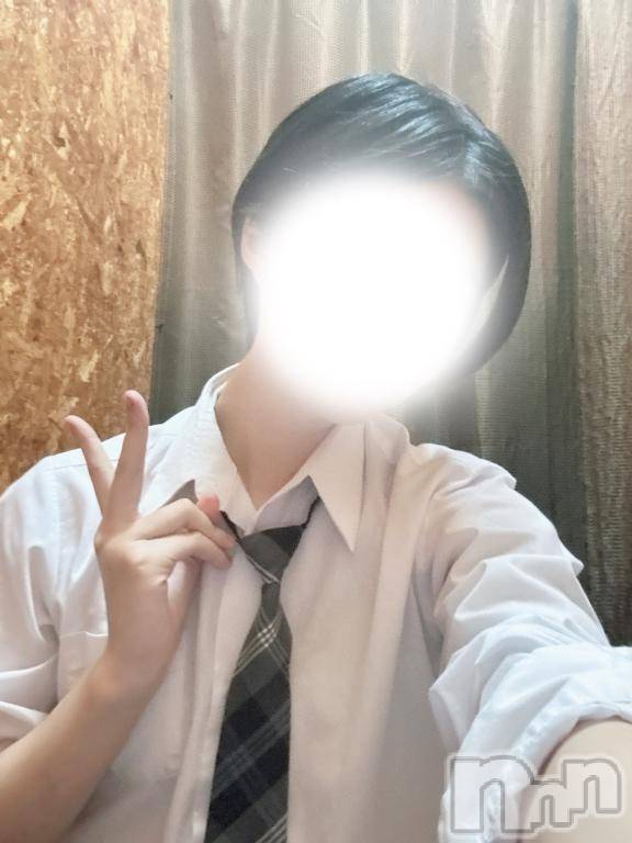 新潟デリヘルsleepy girl(スリーピーガール) 新人なるみちゃん(22)の7月2日写メブログ「どっち派？👔🎀」