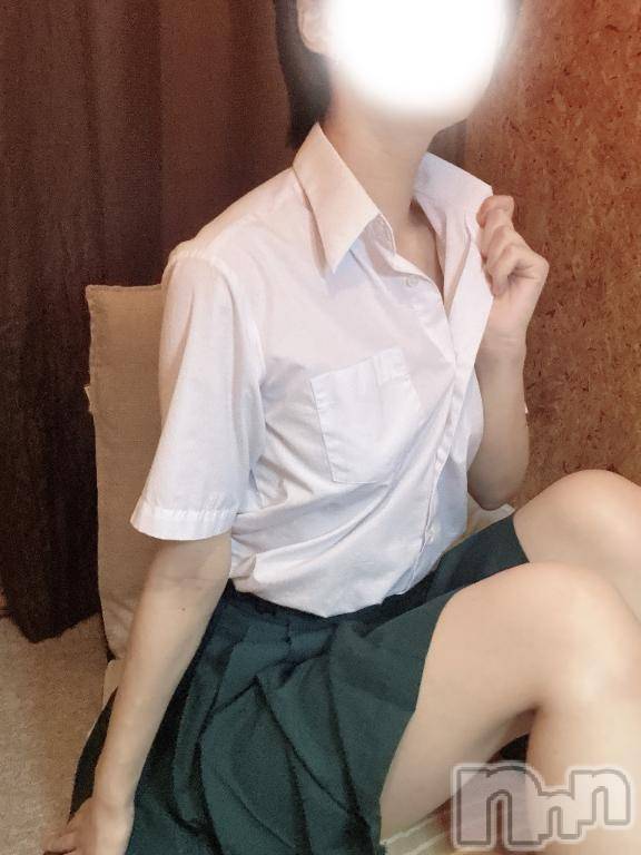 新潟デリヘルsleepy girl(スリーピーガール) 新人なるみちゃん(22)の8月5日写メブログ「制服🎀」