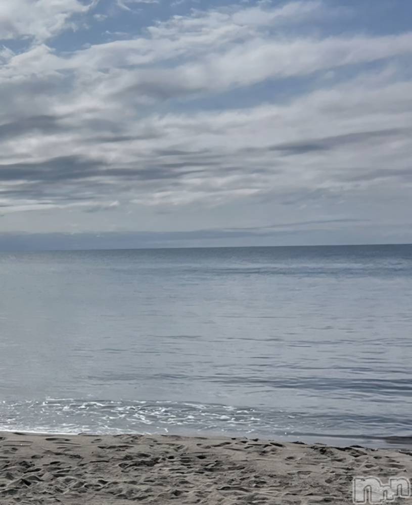 新潟デリヘル人妻楼　新潟店(ヒトヅマロウ　ニイガタテン) 夏目(28)の4月5日写メブログ「まったり出勤でした🧡」