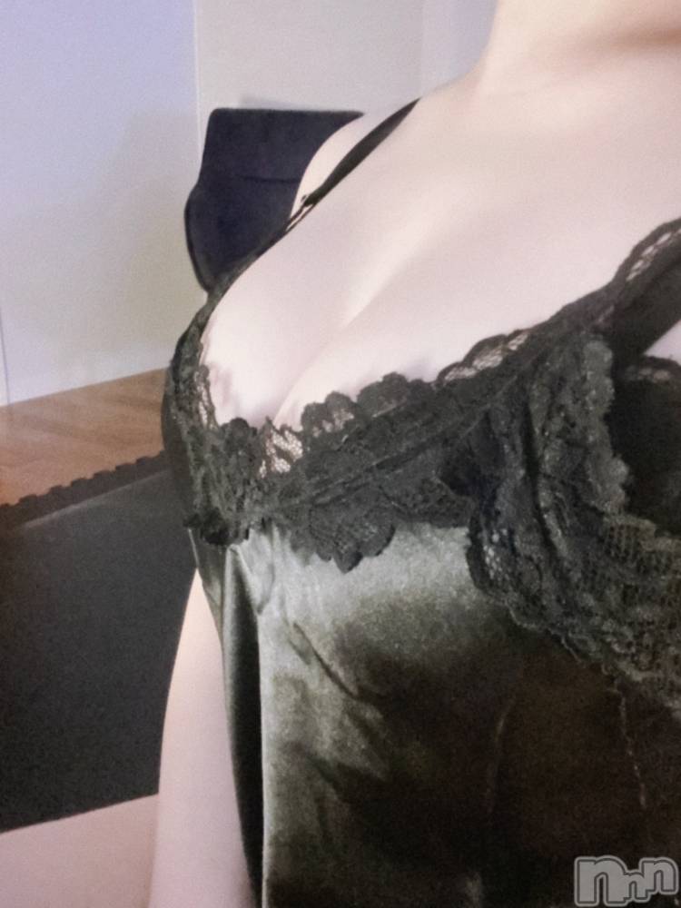 新潟メンズエステ愛ぃ撫 -アィーブ-(アイーブ) なな(24)の4月1日写メブログ「そこ、反応しちゃうよね🙈💗」