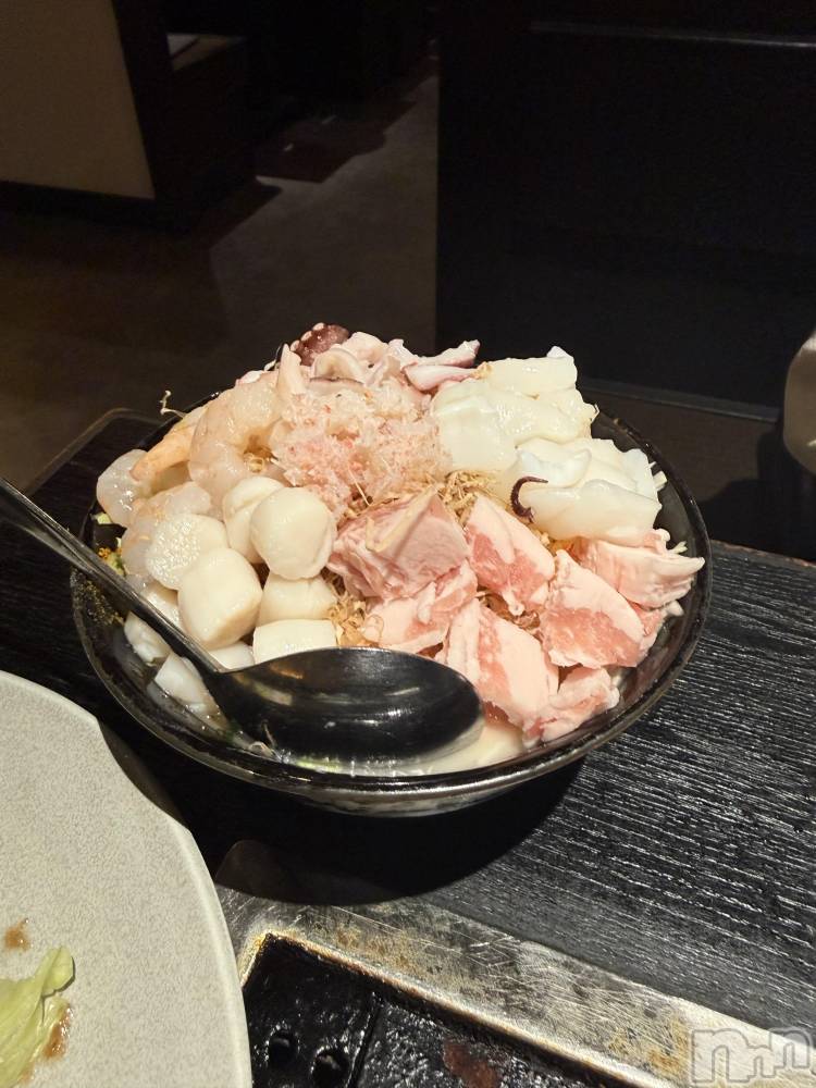 �������������Х��顦�����CLUB Reve-�졼��-(����֥졼��) ������7��1���̥�֥����ַ��ϤǤ�󤸤㿩�٤Ƥ��ޤ���🥹🎀��