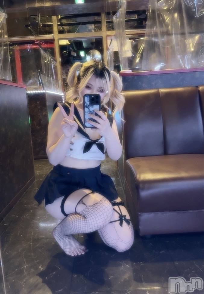 新潟おっパブSUPER ANGEL(スーパーエンジェル) 麗れれ(20)の4月25日写メブログ「今日は駅前にいるよん🍒」