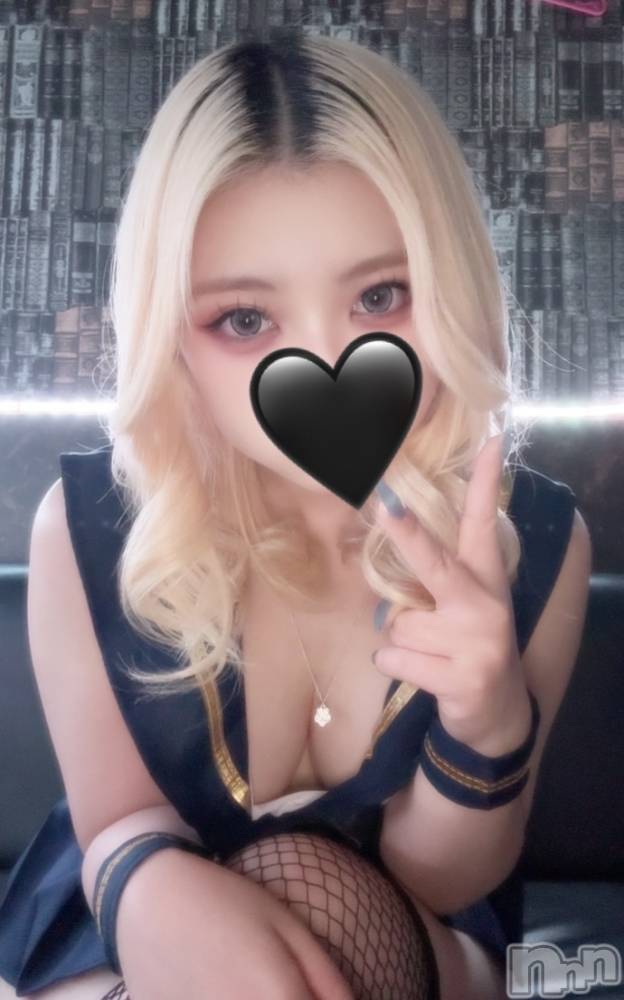 新潟おっパブSUPER ANGEL(スーパーエンジェル) 麗れれ(20)の8月3日写メブログ「駅前にいるよん🍓」