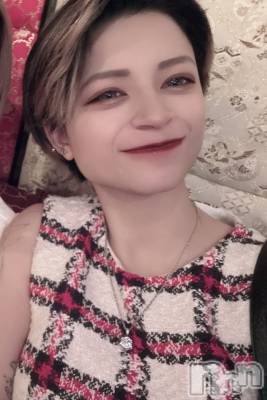 ��Ʋ�ˤ��륭��Х��顦����֡�THE LOUNGE ����(�饦�󥸥ե���)�פΥ��㥹�ȡ֤��ߡפξҲ����