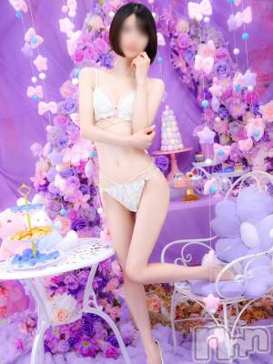 るな(21) 身長158cm、スリーサイズB84(C).W55.H85。新潟ソープ スチュワーデス在籍。