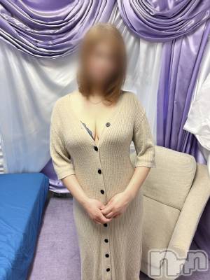 大城　さりな(42) 身長165cm、スリーサイズB87(E).W61.H89。長岡デリヘル BIANCA～主人の知らない私～長岡店(ビアンカナガオカテン)在籍。