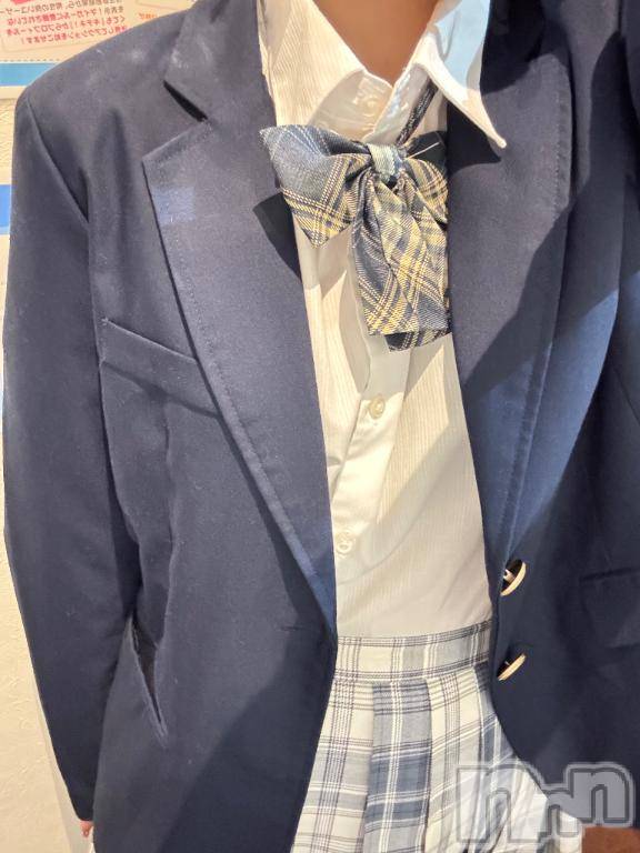 長岡デリヘル純・無垢(ジュンムク)みる(19)の2026年5月22日写メブログ「出勤してますっ🎀🎶」