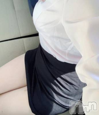 新潟デリヘル Office Amour(オフィスアムール) 体験みか/ヘルス課(18)の3月18日写メブログ「ぎゅ～したら香水の匂い伝わるかな？✨」