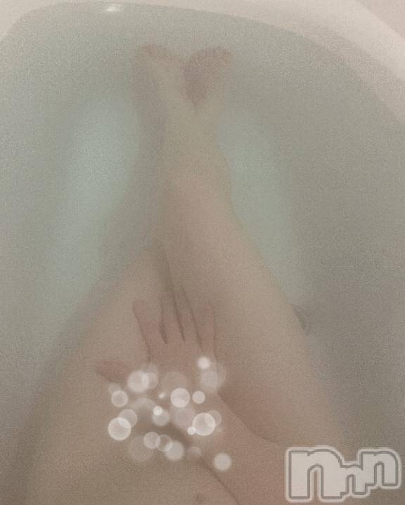 新潟デリヘル新潟人妻　2nd Wife(セカンドワイフ)体験。かほ奥様(36)の2026年3月26日写メブログ「雨の日だって♡」