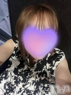 絵梨花【新人】(32) 身長163cm、スリーサイズB88(F).W57.H85。新潟デリヘル Minx(ミンクス)在籍。