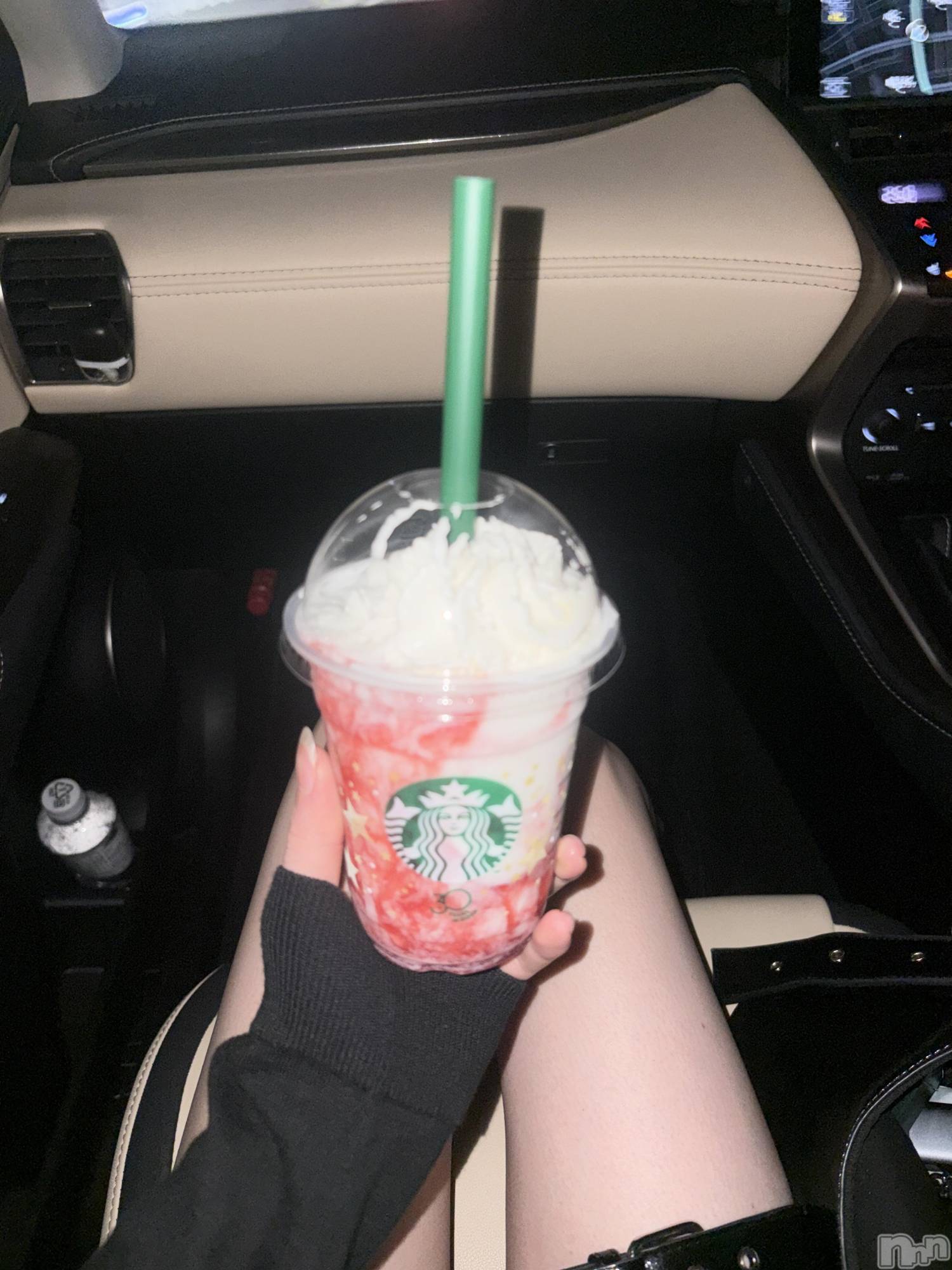 ��Į���ʥå��������륺�С�GIRLS BAR ROBIN(�����륺�С����ӥ�) ��2026ǯ4��27���̥�֥����֤��Ф���������