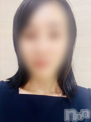 友里亜(40) 身長162cm、スリーサイズB86(C).W58.H84。新潟デリヘル 人妻楼　新潟店(ヒトヅマロウ　ニイガタテン)在籍。