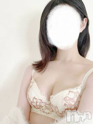 ろん(24) 身長160cm、スリーサイズB85(D).W58.H87。新潟デリヘル Melt在籍。