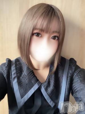 はなか(23) 身長156cm、スリーサイズB87(E).W56.H84。上越デリヘル BLUE BIRD上越店(ブルーバード上越店)在籍。