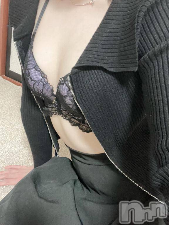 長岡デリヘル長岡市総合デリヘル COLOR～デリヘル・手コキ・密着エステ～(ナガオカシソウゴウデリヘルカラー)体験さな☆☆(22)の2026年4月9日写メブログ「ジッパー脱がせて🫣💓」