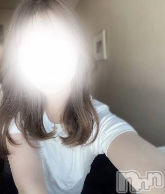 AZUSA(22) 身長162cm、スリーサイズB().W.H。新潟メンズエステ CHANEL(シャネル)在籍。