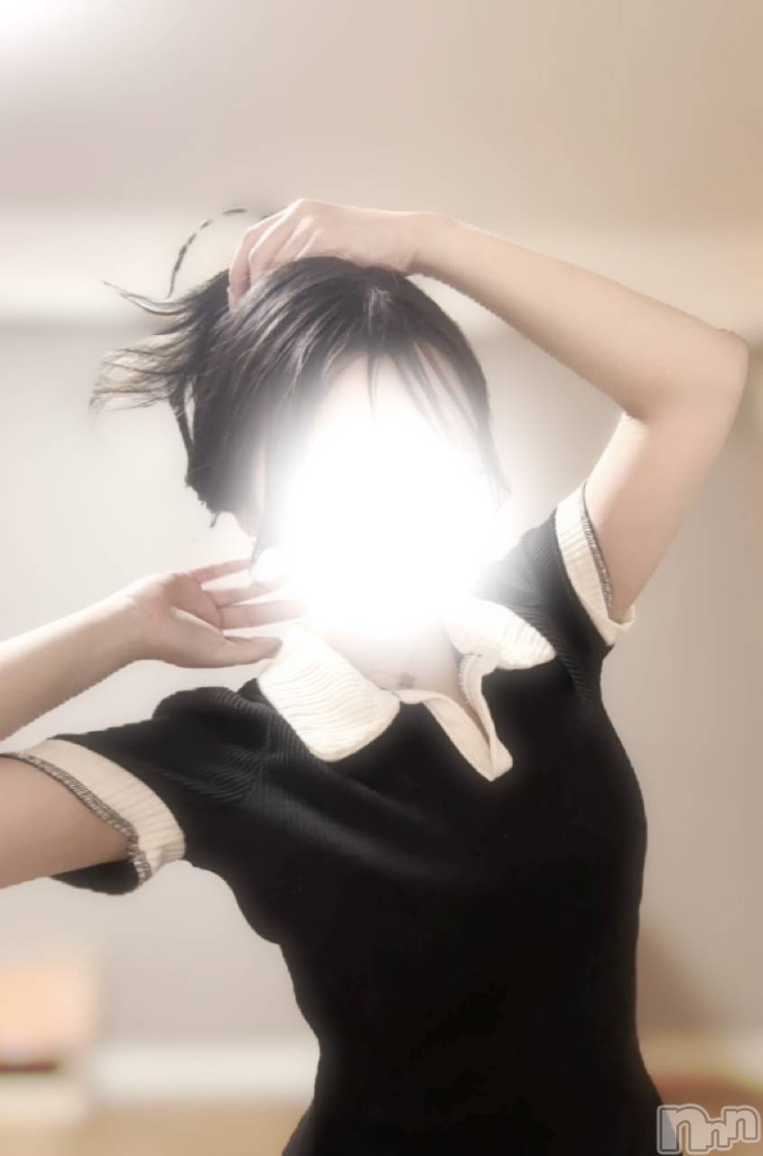 新潟メンズエステCHANEL(シャネル)AKARI(24)の2026年5月13日写メブログ「癒されたい人…🤫ෆ‪」