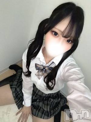 もこ(20) 身長153cm、スリーサイズB82(D).W57.H86。 全力！！乙女坂46在籍。