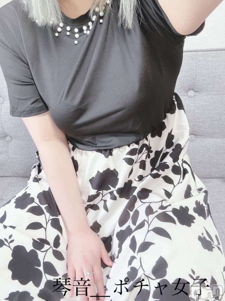 松本発デリヘルぽっちゃりお姉さん専門　ポチャ女子(ポッチャリオネエサンセンモンポチャジョシ) 琴音（ことね）お姉さん(23)の5月2日写メブログ「出勤しました🤍」