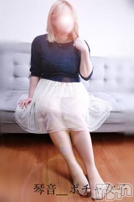 松本発デリヘル ぽっちゃりお姉さん専門　ポチャ女子(ポッチャリオネエサンセンモンポチャジョシ) 琴音（ことね）お姉さん(23)の4月7日写メブログ「出勤してます🌸」