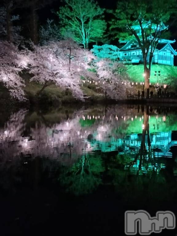 新潟デリヘル人妻不倫処　桃屋　新潟店(ヒトヅマフリンドコロモモヤ) しおん・本日2日目(37)の4月11日写メブログ「汗かいちゃった」