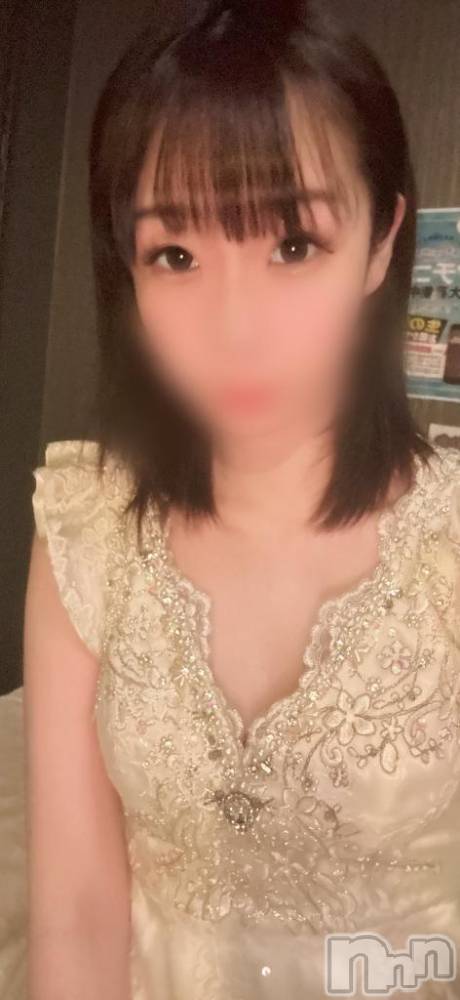 新潟ソープスチュワーデス かほ(24)の4月9日写メブログ「13:00から🫡」