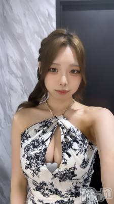 ��������ˤ��륭��Х��顦����֡�Lounge Evo(�饦�󥸥���)�פΥ��㥹�ȡ֤����פξҲ����