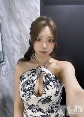 ��������ˤ��륭��Х��顦����֡�Lounge Evo(�饦�󥸥���)�פΥ��㥹�ȡ֤����פξҲ����