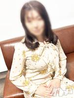 かるら(44) 身長162cm、スリーサイズB89(E).W29.H91。新潟デリヘル 熟女の風俗 最終章(ジュクジョノフウゾクサイシュウショウ)在籍。