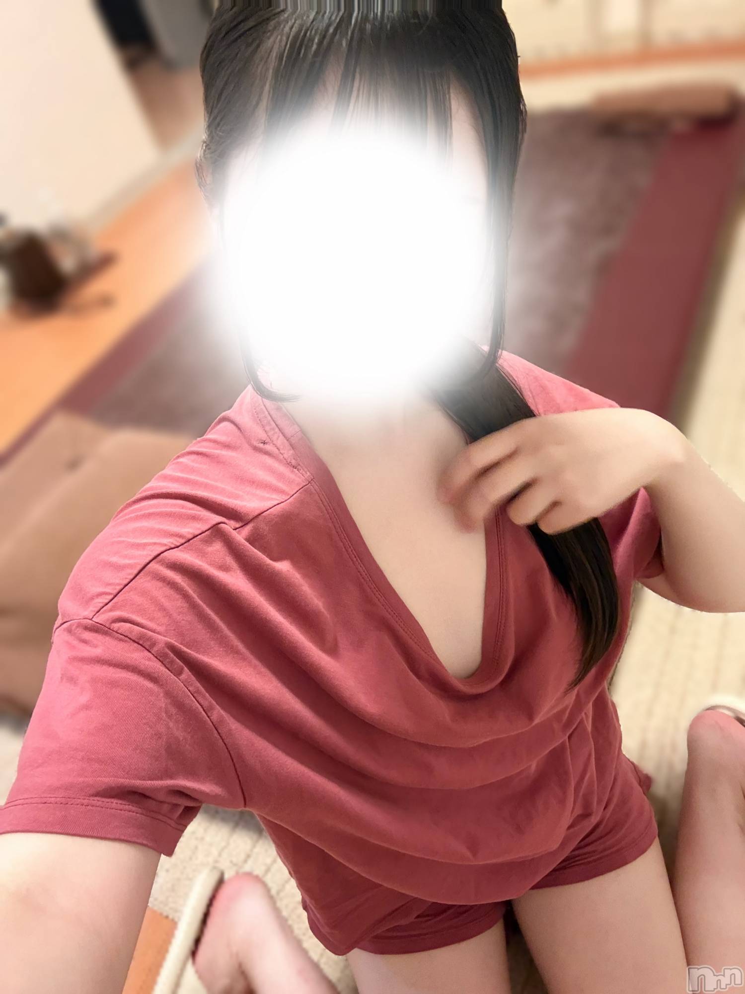 新潟メンズエステMYIRO　-マイロ-(マイロ)なぎさ(21)の2026年6月21日写メブログ「ちらっ🫣」