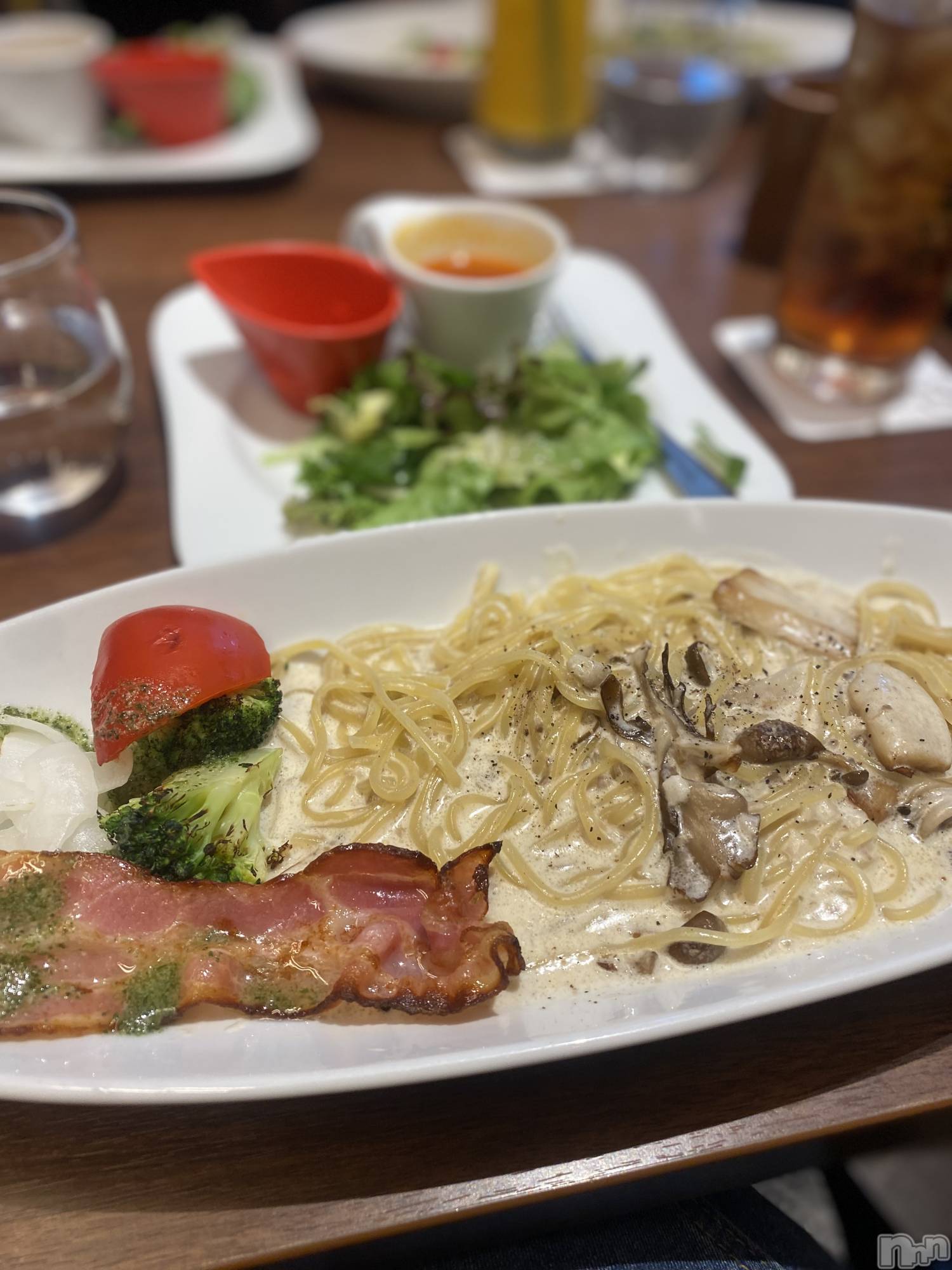 ��Į����Х��顦�����ILY(��������磻) ��2026ǯ6��2���̥�֥�����lunch😋🍴💕��