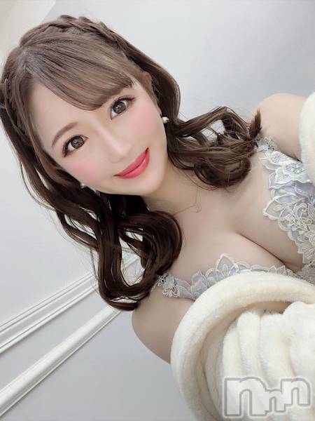 華月ももな