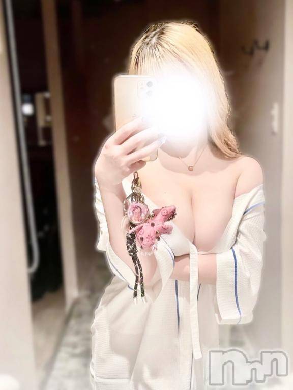 新潟デリヘルMelt(メルト)かんな(21)の2026年7月25日写メブログ「もみもみする？」