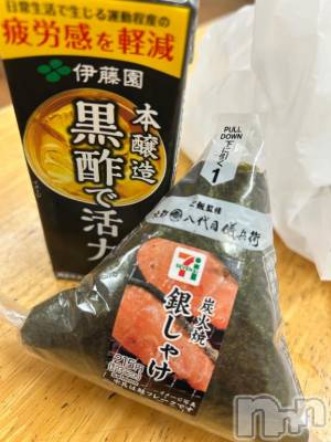 新潟ソープ 新潟バニーコレクション(ニイガタバニーコレクション) アミ(22)の8月29日写メブログ「おにぎりの中身は🙈🍙」