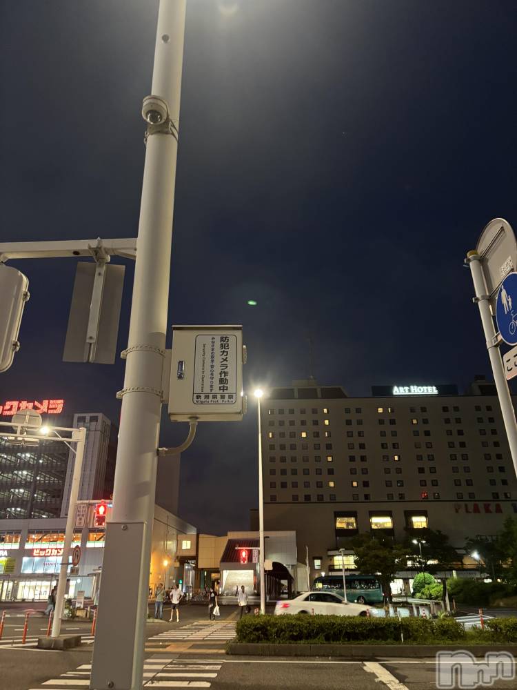 �����������Х��顦����ֽϽ�����Х��� Lips(���奯���祭��Х����åץ�) ������6��22���̥�֥����ֺ����⤪��줵�ޤǤ�❣️��