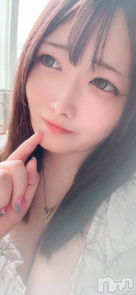 新潟デリヘル奥様特急 新潟店(オクサマトッキュウニイガタテン)るるな(23)の2026年7月6日写メブログ「💙7/8（水）12時から💙」