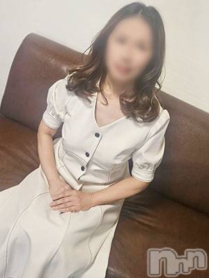えいみ(48) 身長151cm、スリーサイズB84(C).W58.H87。新潟デリヘル 熟女の風俗 最終章(ジュクジョノフウゾクサイシュウショウ)在籍。