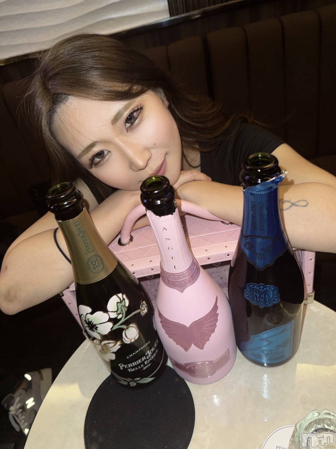 ��Ʋ����Х��顦�����Lounge Veranda(�饦�󥸥٥���) ��2026ǯ5��15���̥�֥����ֽжС���