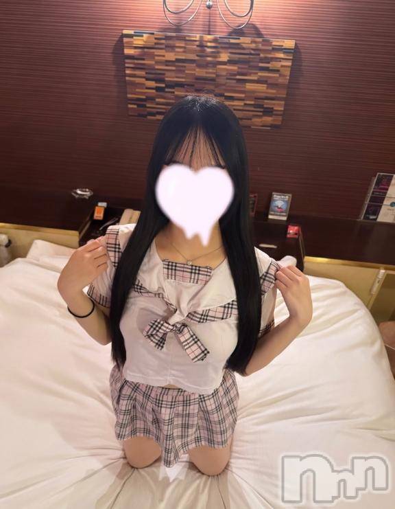 新潟デリヘル奥様特急 新潟店(オクサマトッキュウニイガタテン)らのあ(19)の2026年7月2日写メブログ「ふつかめ☔️🥲」