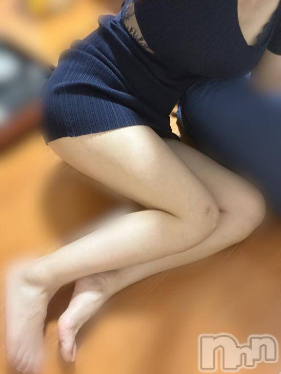 新潟デリヘル新潟人妻　2nd Wife(セカンドワイフ)体験。あやみ奥様(27)の2026年6月16日写メブログ「こっち(* ॑꒳ ॑*  )⋆*💘💘」